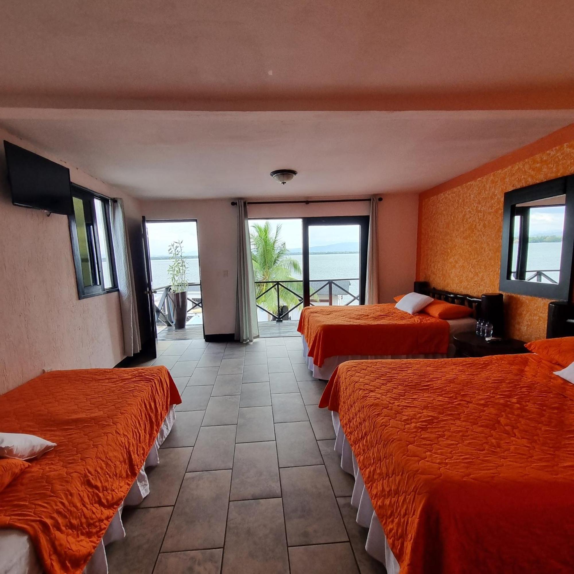 Hotel Mi Paraiso Rio Dulce Castillo de San Felipe Ngoại thất bức ảnh