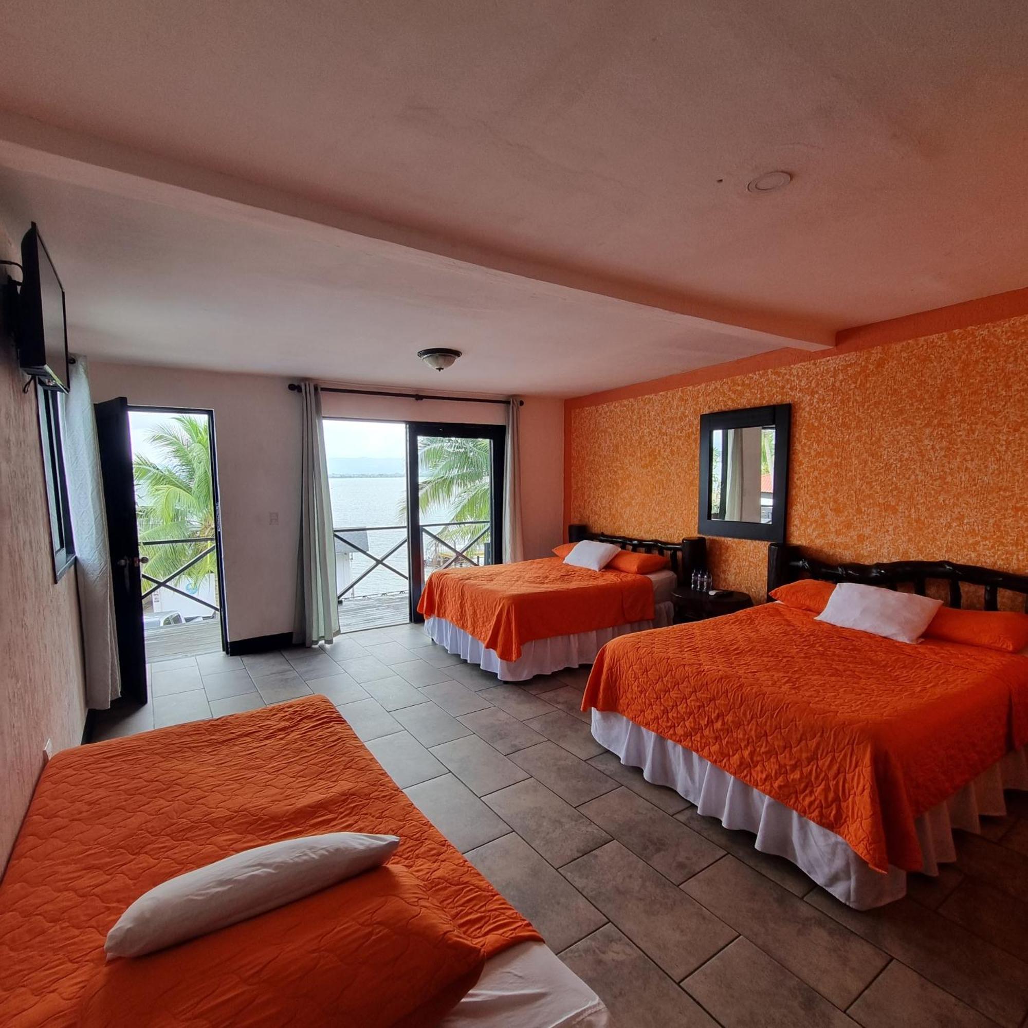 Hotel Mi Paraiso Rio Dulce Castillo de San Felipe Ngoại thất bức ảnh